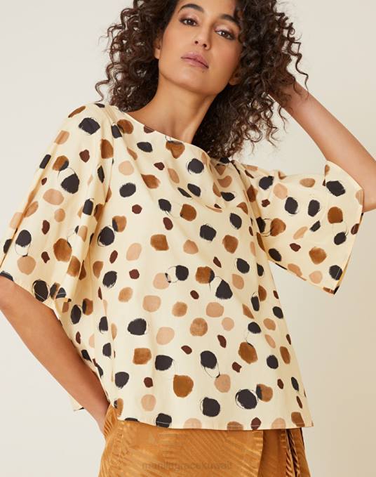 Manila Grace ملابس نحيف البيج الرملي بلوزة مربعة مع طباعة منقطة Z2TJ160