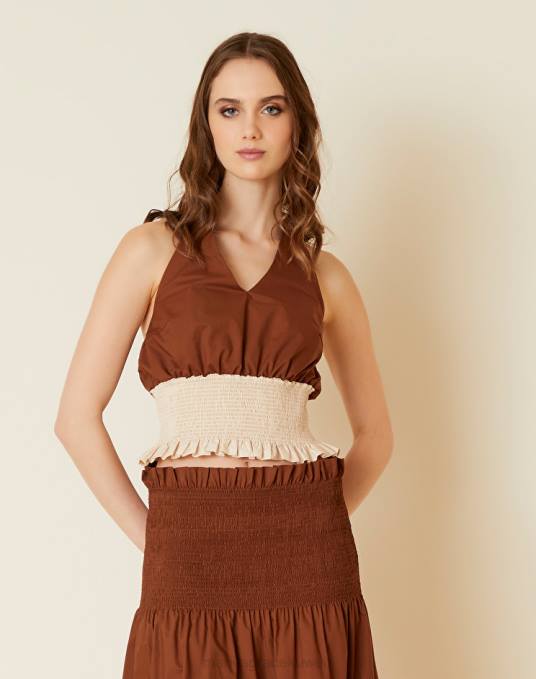 Manila Grace ملابس نحيف التبغ / الحليب الأبيض بلوزة من قماش البوبلين برقبة رسن Z2TJ170