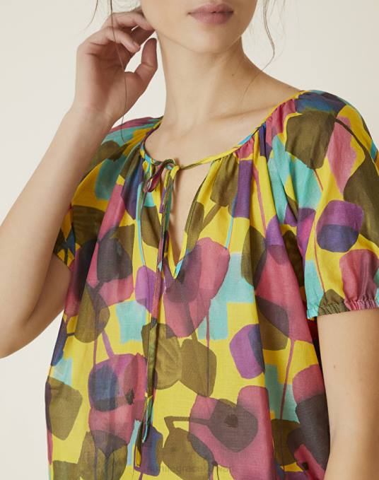 Manila Grace ملابس نحيف أصفر بلوزة قطنية مكشكشة مع طبعة شجرة مجردة Z2TJ175