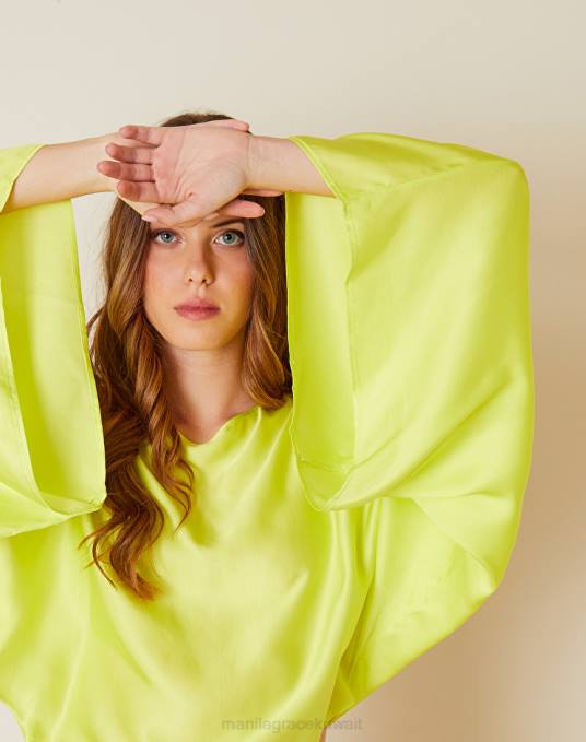 Manila Grace ملابس نحيف الأخضر الحمضي بلوزة بلون خالص من الساتان الفسكوز اللامع Z2TJ193