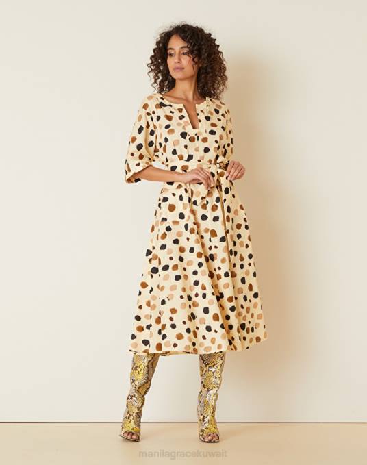 Manila Grace ملابس نحيف البيج الرملي فستان كيميائي ميدي مع نقاط البولكا Z2TJ22