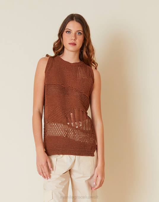 Manila Grace ملابس نحيف بني الجوز بلوزة بياقة دائرية منسوجة بثقوب Z2TJ251