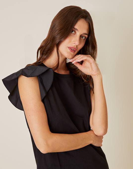 Manila Grace ملابس نحيف أسود قمة بأكمام منتفخة متباينة Z2TJ302