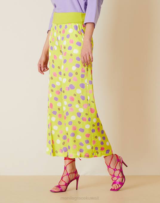 Manila Grace ملابس نحيف الأخضر الحمضي بنطال قصير بطبعة نقاط Z2TJ470